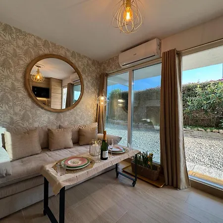 The Mini Apartment Castelldefels Exterior photo